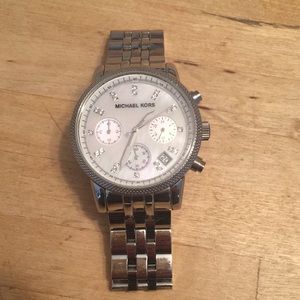 Michael Kors - Silver watch with pearl face
